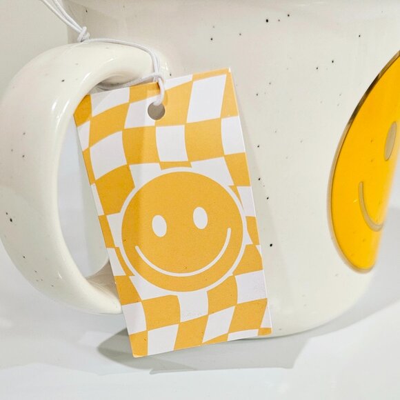 Vintage Style Yellow Smiley Face Ceramic Mug - Retro Checkered Interior - 16 oz - Picture 5 of 7